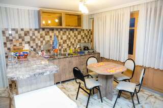 Гостевой дом Apartamenti Gomi 17 Тбилиси Номер-студио с террасой-21